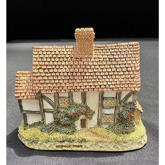 Shirehall Cottage 1985 Vintage Collectible Miniature By David Winter -D3 - Picture 3 of 8
